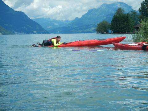 Wiedereinstieg ins Kajak mit der Cowboy-Methode