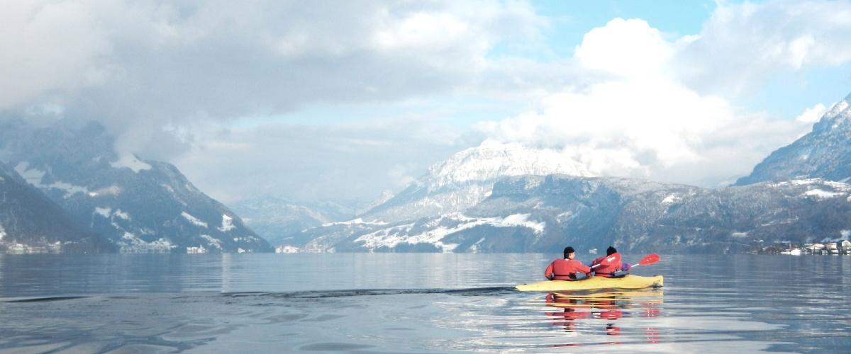 Winter-Paddeln bei der Kanuwelt Buochs Winter-Paddeln bei der Kanuwelt Buochs